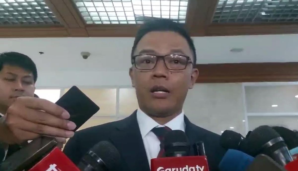 Menteri Luar Negeri Sugiono saat berpidato di forum internasional, menunjukkan komitmen Indonesia dalam diplomasi global.