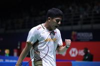 Atlet bulutangkis Moh Zaki Ubaidillah saat mengevaluasi performa usai berkompetisi di Thailand Open dan Malaysia Masters 2026.