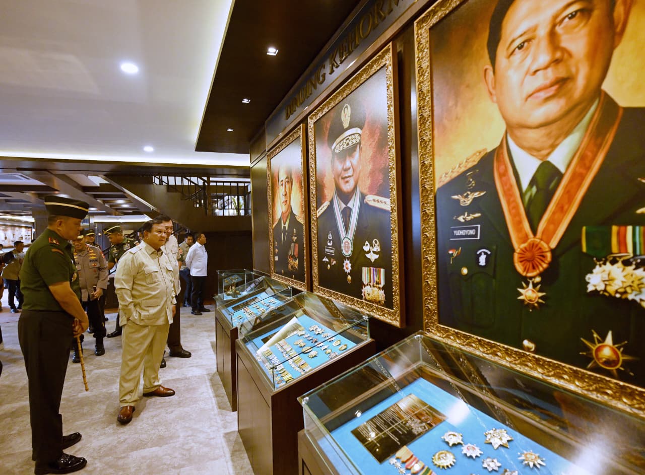 Presiden Prabowo Subianto dijadwalkan meresmikan renovasi Museum dan Perpustakaan Seskoad di Bandung pada 25 Mei 2026, mengukuhkan pentingnya pendidikan militer dan pelestarian sejarah bagi bangsa.