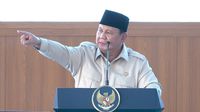 Presiden Prabowo Subianto memberikan arahan kepada jajaran petinggi TNI dan Polri terkait pembenahan internal institusi untuk memberantas keterlibatan dalam kegiatan ilegal.