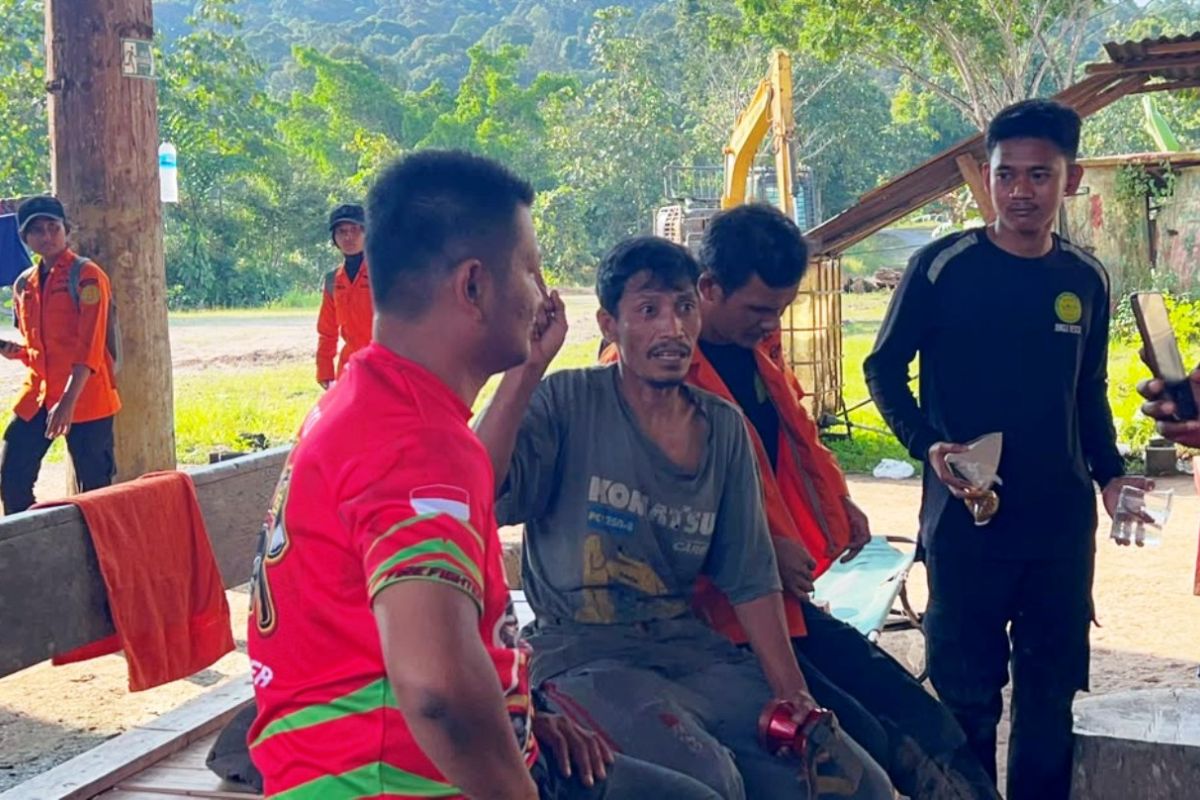 Tim SAR gabungan saat melakukan operasi pencarian di hutan lebat kawasan Ibu Kota Nusantara (IKN). (Ilustrasi/Dok. Basarnas)