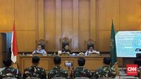 Majelis hakim memeriksa saksi-saksi dari TNI dalam persidangan kasus penyiraman air keras Andrie Yunus di Pengadilan Jakarta.