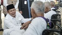 Kloter pertama Tim Pengawas Haji DPR RI bersiap berangkat menuju Tanah Suci dari Bandara Soekarno-Hatta, Tangerang, pada Sabtu (16/5), menandai dimulainya misi pengawasan pelayanan jemaah haji, khususnya bagi mereka yang membutuhkan perhatian medis.