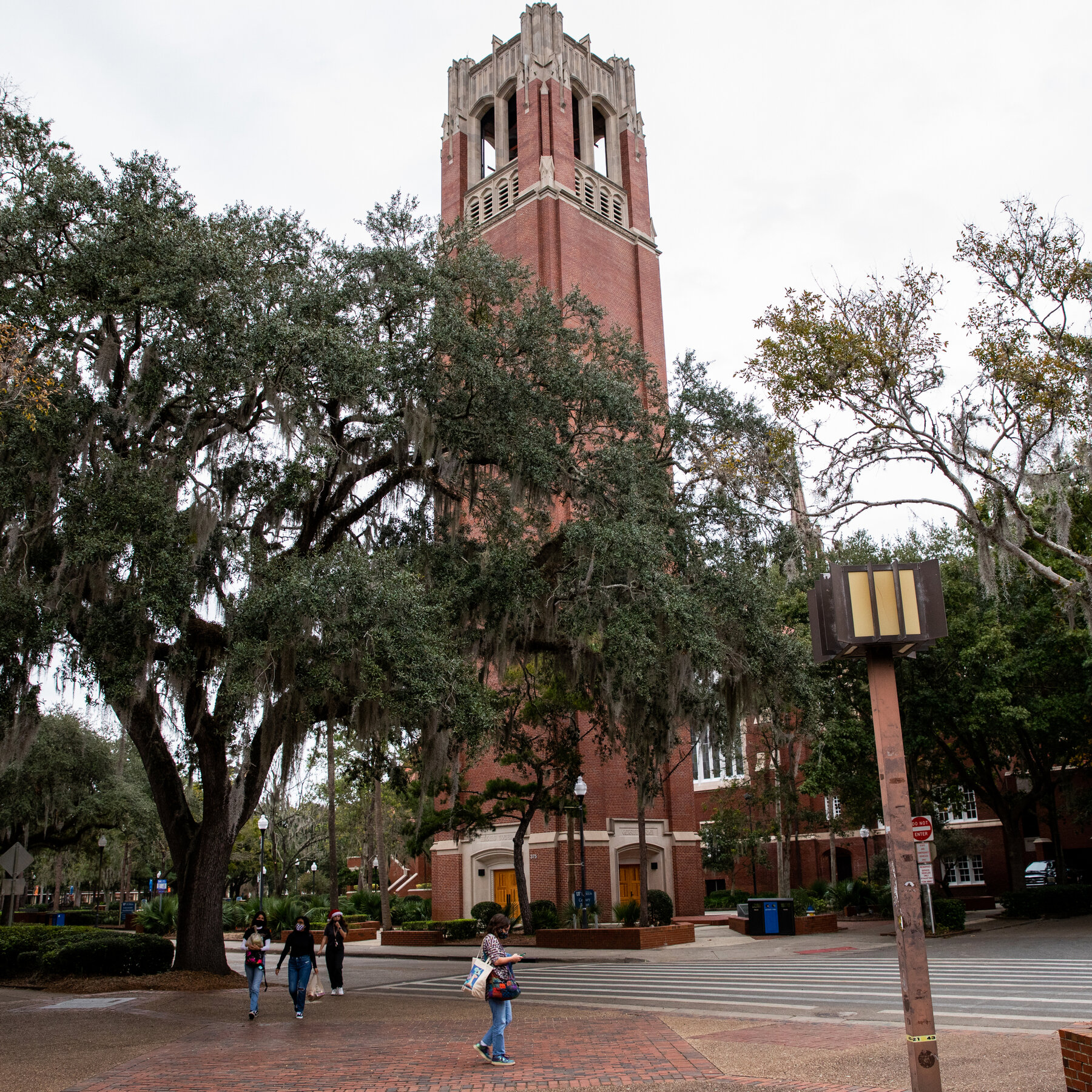 12NAT-COLLEGE-REPUBLICANS-01-chqg-mediumSquareAt3X
