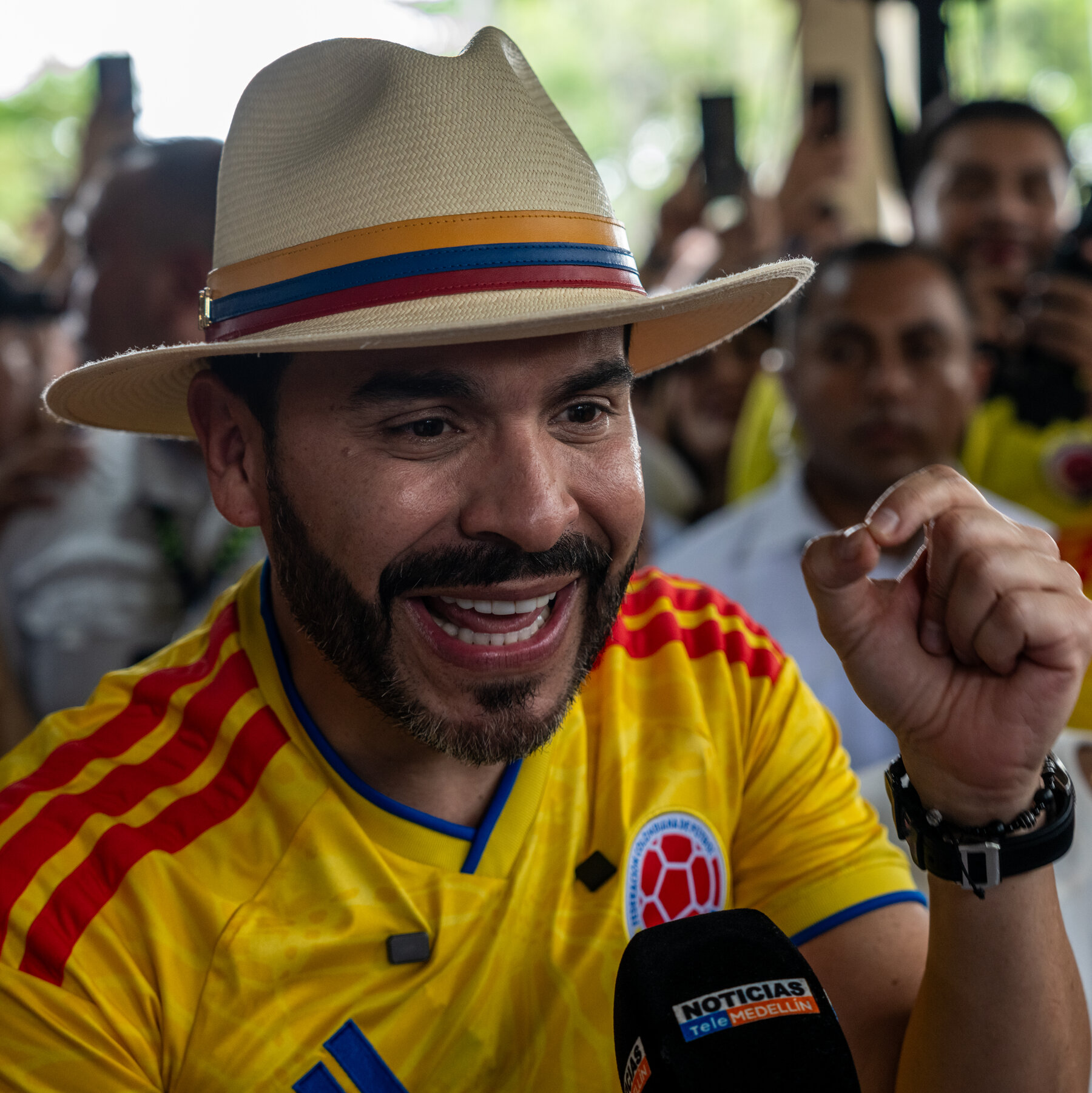 Abelardo De La Espriella, pengacara dan tokoh konservatif, dalam sebuah acara kampanye di Kolombia.