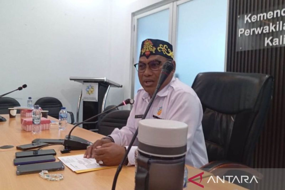 Perwakilan BKKBN Kalimantan Timur dalam kegiatan sosialisasi Program Lansia Berdaya.
