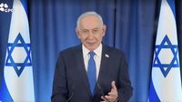 Perdana Menteri Israel Benjamin Netanyahu berbicara dalam sebuah konferensi pers. Ia secara resmi akan kembali mencalonkan diri dalam pemilihan umum mendatang di tengah kritik dari Donald Trump dan berbagai tantangan domestik serta regional.