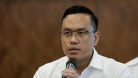 Direktur Utama PT Pertamina (Persero) Simon Aloysius Mantiri menjelaskan dinamika harga BBM nonsubsidi kepada publik.