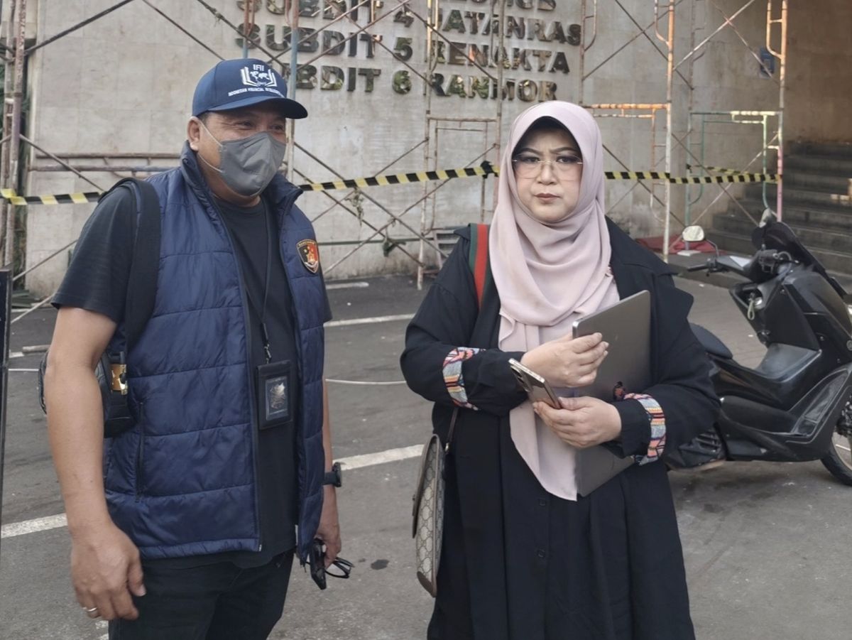 Gedung Pengadilan Negeri Jakarta Timur tempat sidang perdana Dokter Tifa terkait dugaan fitnah ijazah Presiden Jokowi akan digelar tanpa siaran langsung.