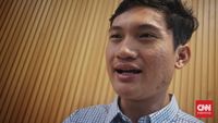 Tiyo Ardianto, eks Ketua BEM UGM, yang membatalkan laporannya terkait temuan alat pelacak di kendaraannya.
