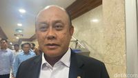 Presiden Prabowo Subianto saat melantik sejumlah pejabat. Perombakan di Badan Gizi Nasional menandai penyesuaian awal kepemimpinan di era pemerintahan barunya.