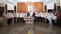 Ketua Umum DPP Ikatan Keluarga Minang (IKM) Andre Rosiade (kanan) saat audiensi dengan Gubernur Lampung Rahmat Mirzani Djausal (kiri) untuk membahas penguatan sinergi dan kolaborasi pembangunan daerah.
