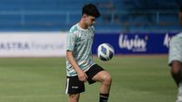 Mathew Baker, debutan termuda Timnas Indonesia, menunjukkan potensinya saat berlaga di pertandingan persahabatan melawan Oman.