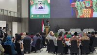Menteri Sosial saat menyampaikan pernyataan dukungan terhadap pengajuan Sutan Takdir Alisjahbana sebagai Pahlawan Nasional, menyoroti perannya yang tak tergantikan dalam pengembangan bahasa Indonesia.