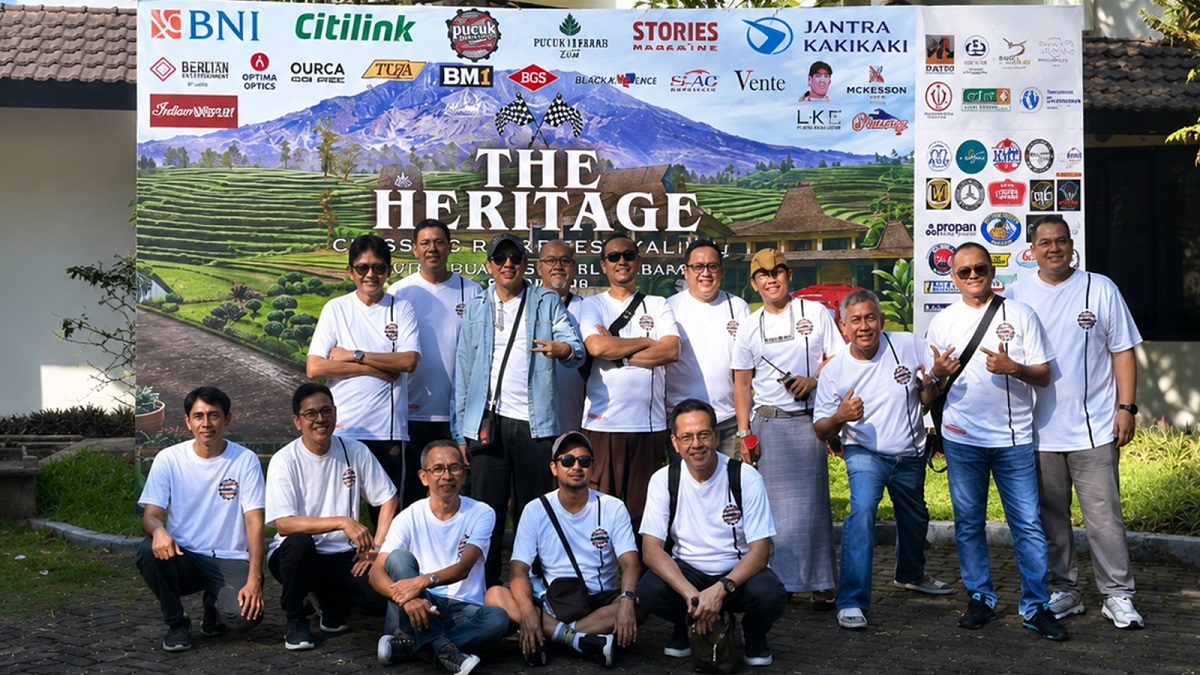 Sejumlah kendaraan klasik dan retro berjejer rapi di acara The Heritage Vol. 1 SKRB, menunjukkan pesona dan nilai investasi yang memerlukan proteksi asuransi khusus. (Dok. MNC Insurance)