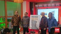 Buku 'Presiden Solusi' karya Qodari dkk. yang merangkum 108 solusi ala Prabowo Subianto untuk kepemimpinan mendatang.