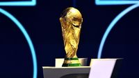 Ilustrasi potensi grup Piala Dunia 2026 menampilkan timnas Spanyol, Belgia, dan Mesir bersiap untuk tantangan global.