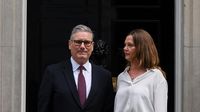 Keir Starmer saat menyampaikan pidato di tengah isu ketidakpopuleran domestik, namun tetap dihormati di kancah internasional.