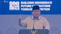 Presiden Prabowo Subianto saat melakukan inspeksi mendadak di dapur umum Polri, mengapresiasi tinggi kualitas sajian nasi yang disebut setara dengan restoran Jepang, dalam rangka memastikan implementasi program Makan Bergizi Gratis.