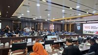 Kondisi salah satu Tempat Pemakaman Umum (TPU) di Jakarta yang semakin padat, menyoroti urgensi penambahan lahan pemakaman di ibu kota. (Ilustrasi)