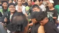 Ilustrasi uang palsu yang kerap digunakan dalam tindak penipuan. Kewaspadaan masyarakat sangat diperlukan.
