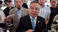 Wakil Ketua DPR RI Sufmi Dasco Ahmad (kiri) mengapresiasi langkah Bank Indonesia dalam menjaga stabilitas nilai tukar Rupiah di tengah dinamika ekonomi global.