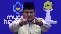 Presiden Prabowo Subianto menyerukan fokus pada kesejahteraan rakyat dan penghentian politik yang gaduh.