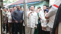 Mendagri Tito Karnavian meninjau langsung penerima program Bantuan Stimulan Perumahan Swadaya (BSPS) dan mendorong peran APBD untuk perluasan jangkauan bedah rumah.