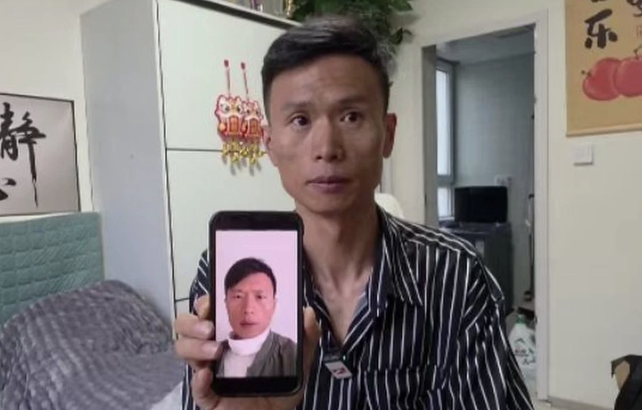 Ilustrasi suplemen herbal yang dijual secara daring, mewakili risiko dan bahaya produk kesehatan tanpa verifikasi resmi.