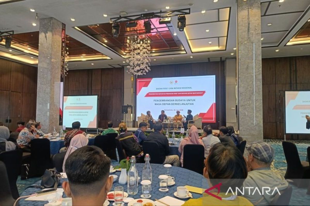 Upacara adat di Kalimantan Timur, simbol kekayaan budaya lokal yang terus dijaga melalui riset dan inovasi.