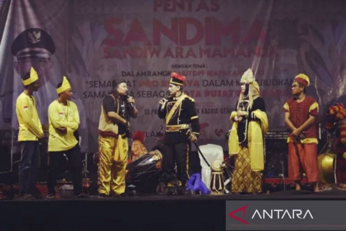 Upacara adat atau pertunjukan seni tradisional yang menjadi bagian dari kekayaan budaya Kalimantan Timur.