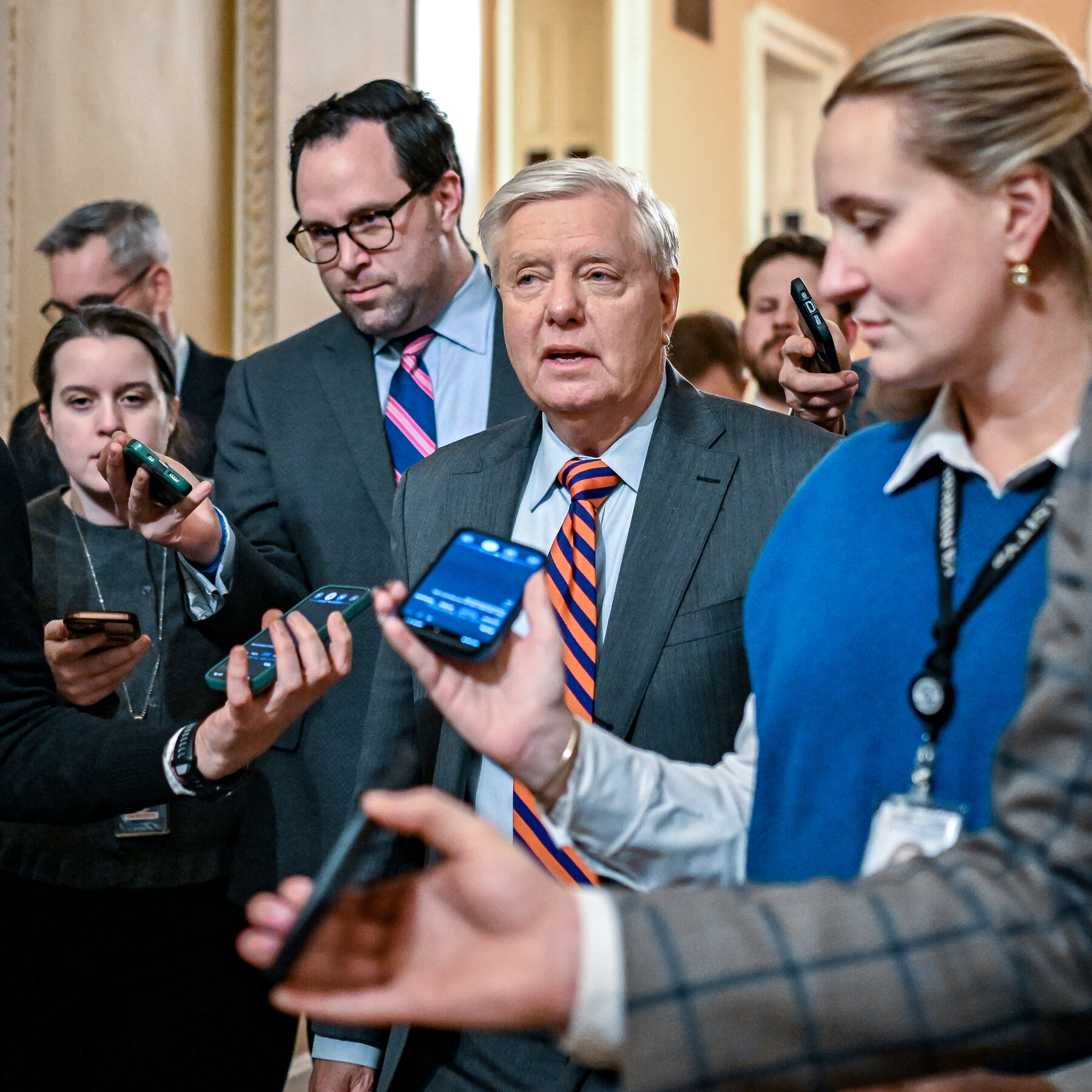 Para pemimpin South Carolina menyampaikan dukacita atas kepergian Senator Lindsey Graham.