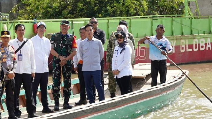 Wakil Presiden RI dan Wakil Gubernur Lampung meninjau lokasi pembangunan Jembatan Way Bungur, menegaskan komitmen pemerintah terhadap percepatan infrastruktur terintegrasi di Provinsi Lampung.