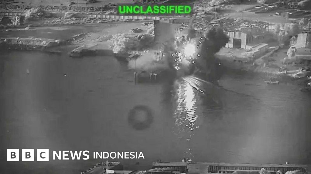 Pemandangan Selat Hormuz, jalur pelayaran vital yang menjadi lokasi ketegangan terbaru antara Iran, Uni Emirat Arab, dan Amerika Serikat.
