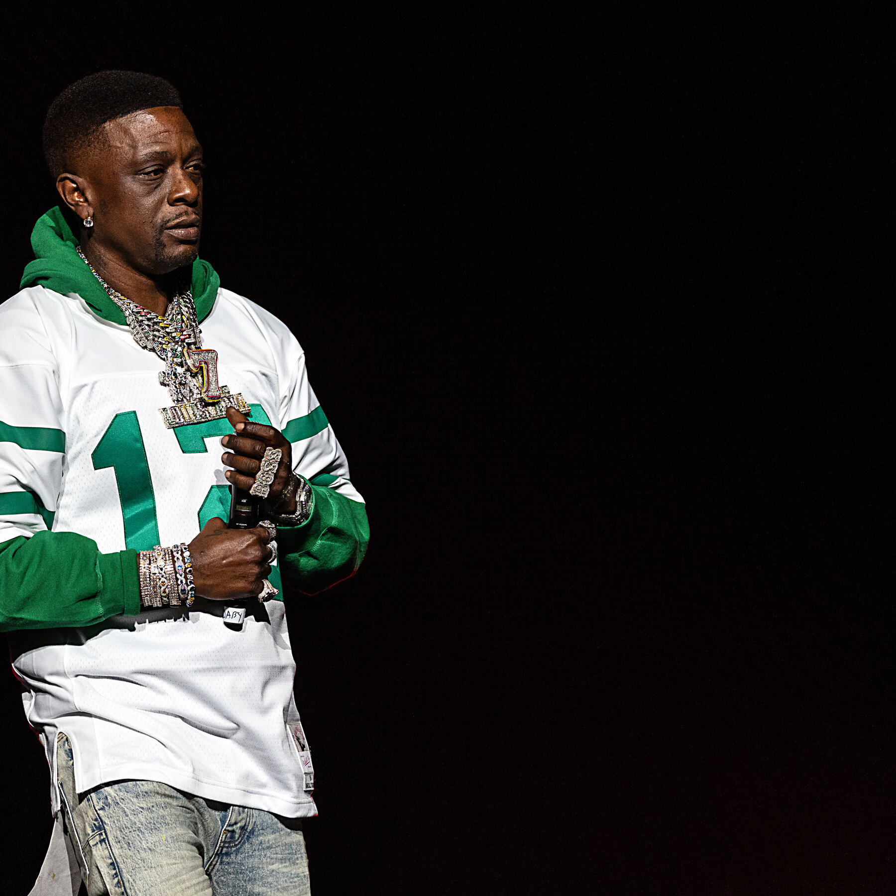 Rapper Boosie Badazz menuntut pengembalian sebagian dana yang ia bayarkan untuk upaya pengampunan presiden yang gagal.