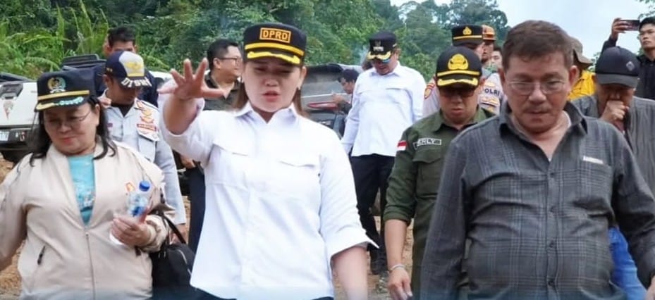 Ketua DPRD Mahakam Ulu, Devung Paran, meninjau langsung progres pembangunan ruas jalan perbatasan yang menghubungkan Mahulu dengan Kalimantan Utara, Kamis (2/7/2026).