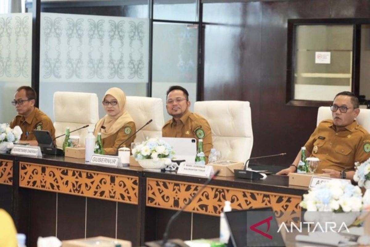 Gubernur Kalimantan Timur memimpin rapat koordinasi pengembangan investasi sektor nontambang di wilayahnya.