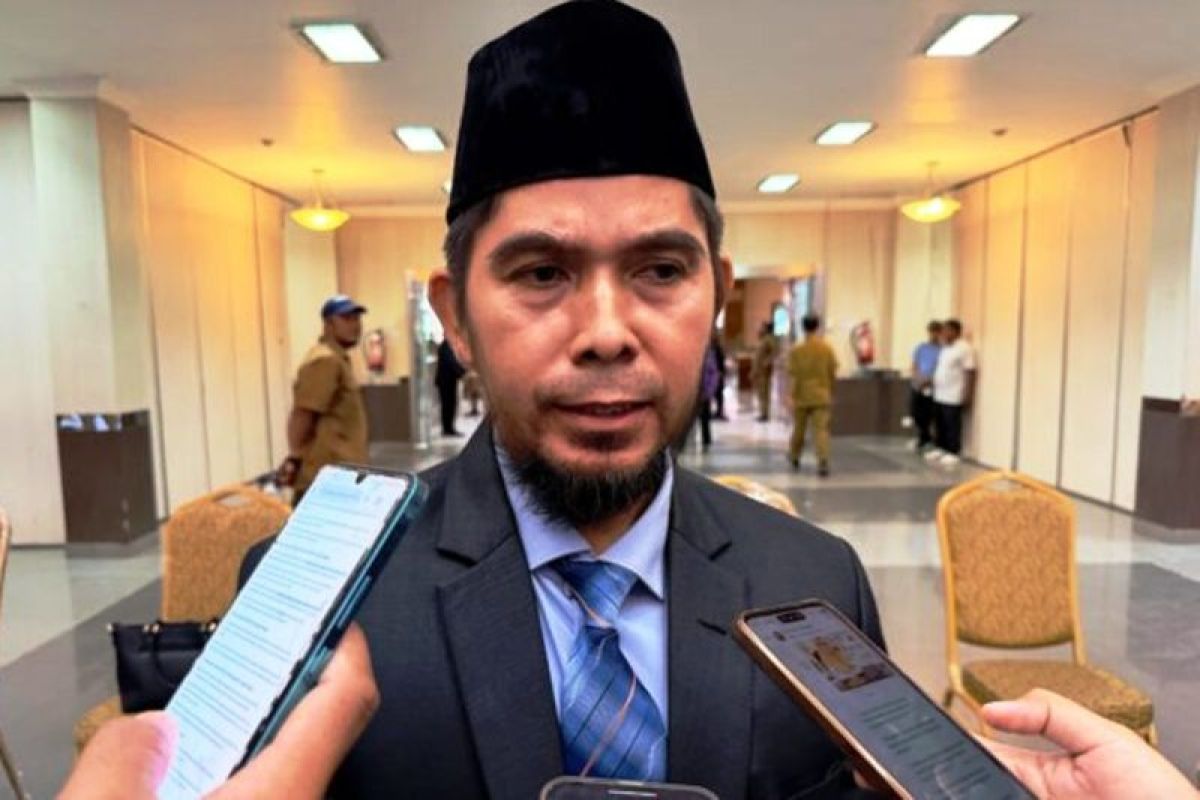 Sejumlah petani kelapa sawit beraktivitas di perkebunan di Kutai Timur, Kalimantan Timur. Implementasi pengarusutamaan gender diharapkan dapat meningkatkan kesejahteraan dan keadilan bagi semua pelaku di industri ini.
