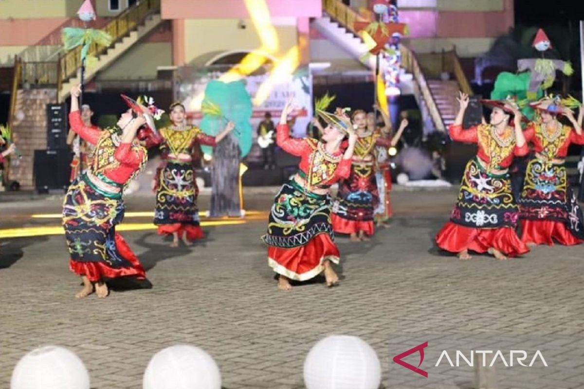 Taman Budaya Kalimantan Timur yang diupayakan Dinas Pendidikan dan Kebudayaan Kaltim untuk dioptimalkan sebagai pusat unggulan kolaborasi seni dan budaya daerah.