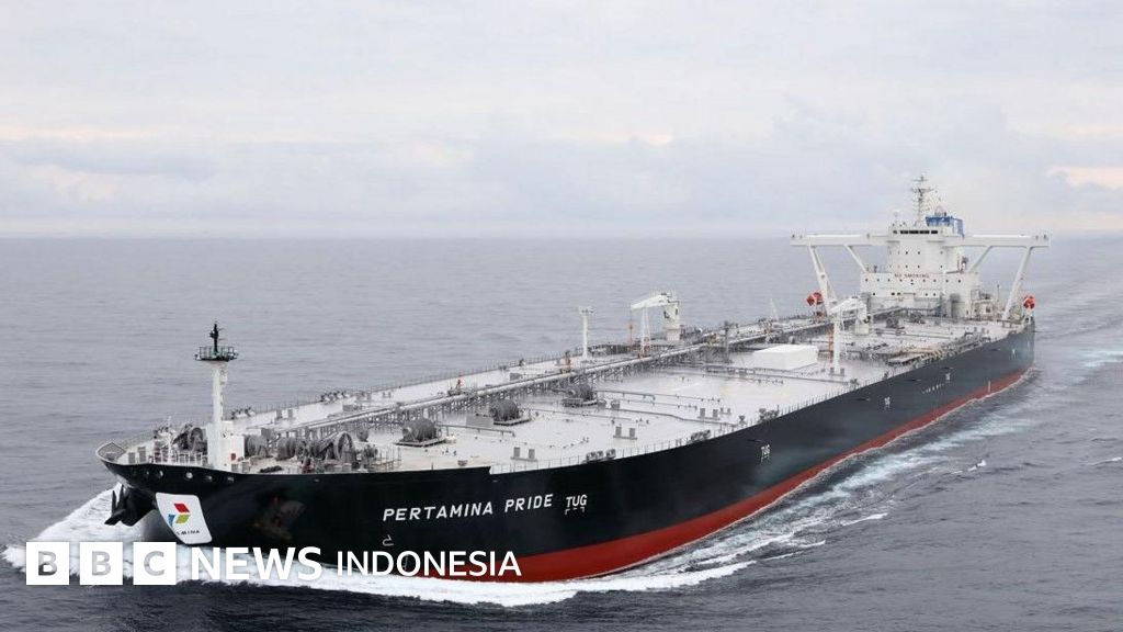 Kapal tanker Pertamina Pride melintasi perairan internasional setelah periode penahanan di Selat Hormuz.