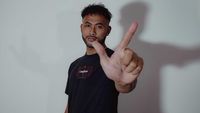 Kiper Aqil Savik, rekrutan terbaru Persija Jakarta, diharapkan mampu menambah kekuatan di sektor penjaga gawang Macan Kemayoran.
