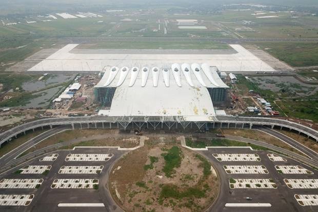 Bandara Husein Sastranegara di Bandung, Jawa Barat, akan kembali dibuka untuk melayani penerbangan komersial berjadwal mulai 17 September 2026.