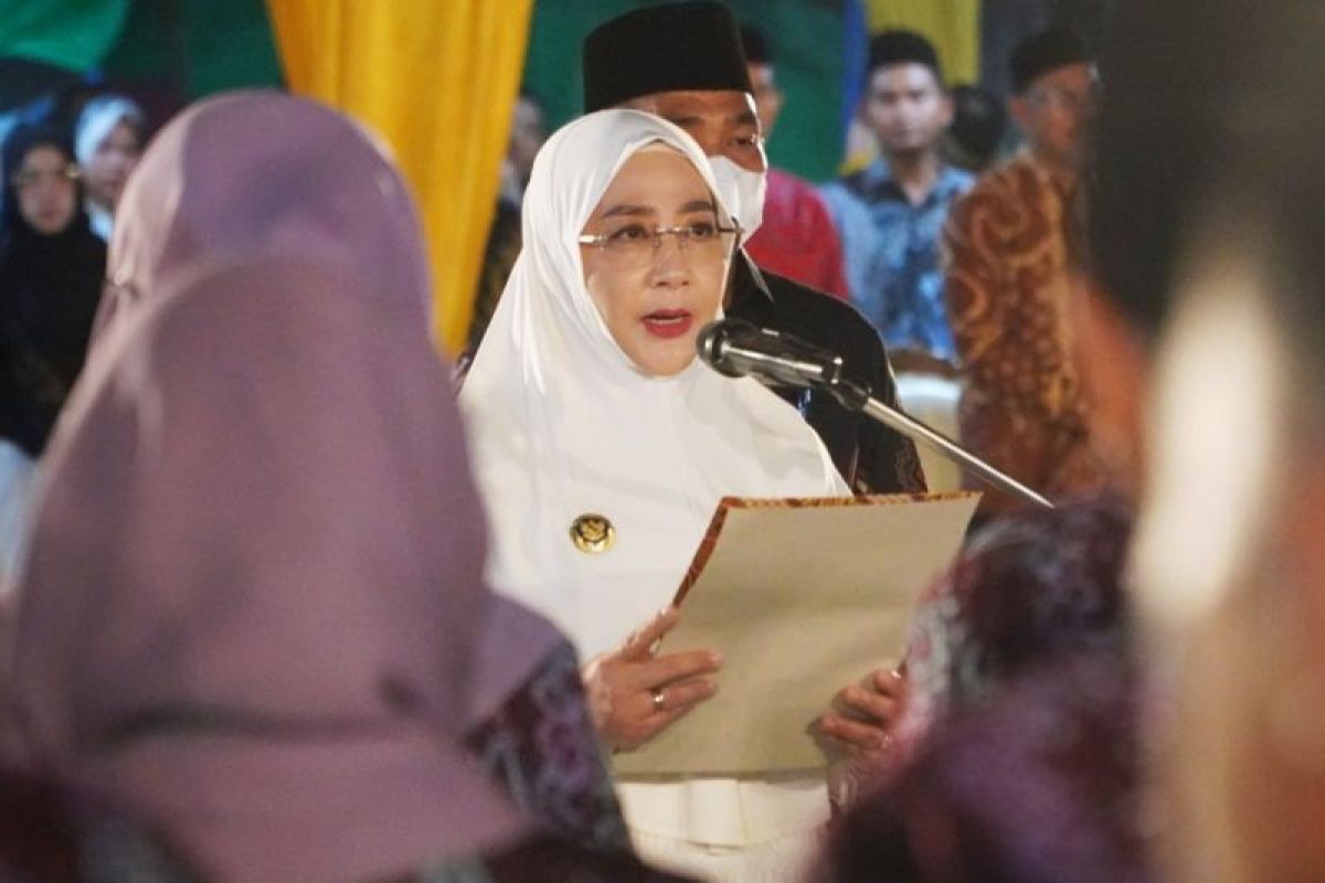 Peserta Musabaqah Tilawatil Quran (MTQ) di Berau menunjukkan kemampuannya dalam melantunkan ayat suci Al-Quran sebagai bagian dari upaya pemerintah daerah mencetak generasi Qurani.