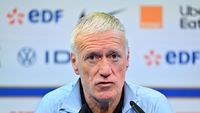 Pelatih Timnas Prancis, Didier Deschamps, dalam sebuah konferensi pers.