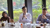 Menteri Luar Negeri (Menlu) RI Retno Marsudi dalam sebuah pertemuan membahas strategi perdagangan internasional. Kemlu RI mengintensifkan upaya diversifikasi pasar ekspor, dengan Afrika sebagai fokus baru guna mendongkrak pertumbuhan ekonomi nasional.