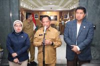 Kemendagri targetkan 400.000 rumah tidak layak huni akan direnovasi tahun ini sebagai bagian dari komitmen pemerintah untuk meningkatkan kualitas hidup masyarakat berpenghasilan rendah.