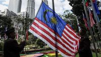 Pegawai Negeri Sipil (PNS) Malaysia bersiap menjalani era baru kerja fleksibel dengan kebijakan WFH dua hari seminggu yang disetujui Kabinet, mulai 1 Agustus.