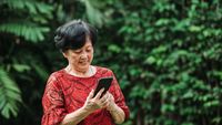 Pelanggan kini memiliki hak untuk menggunakan sisa kuota internet mereka tanpa hangus, berkat putusan Mahkamah Konstitusi yang mewajibkan layanan rollover dari operator seluler.