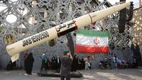 Anggota Korps Garda Revolusi Islam Iran (IRGC) saat latihan militer. Serangan di Suriah menegaskan kembali proyeksi kekuatan Teheran di Timur Tengah.