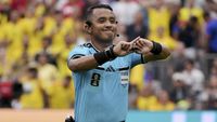 Ivan Barton, wasit asal El Salvador yang dikenal dengan ketegasannya, akan memimpin laga krusial antara Prancis dan Spanyol di Piala Dunia 2026.
